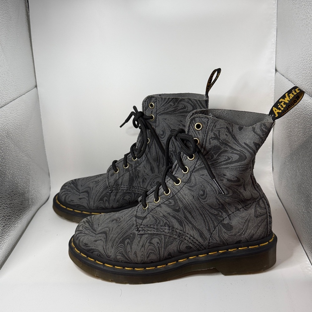 Dr. Martens 1460 Pascal Womens Size 7 Black and Gray Marble 8-Eye Lace-Up Boots - Picture 3 of 10
